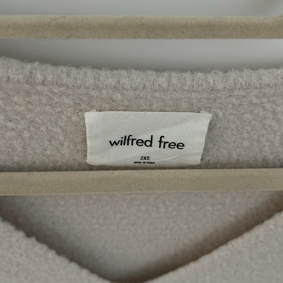 Aritzia sweater - Picture 2 of 3